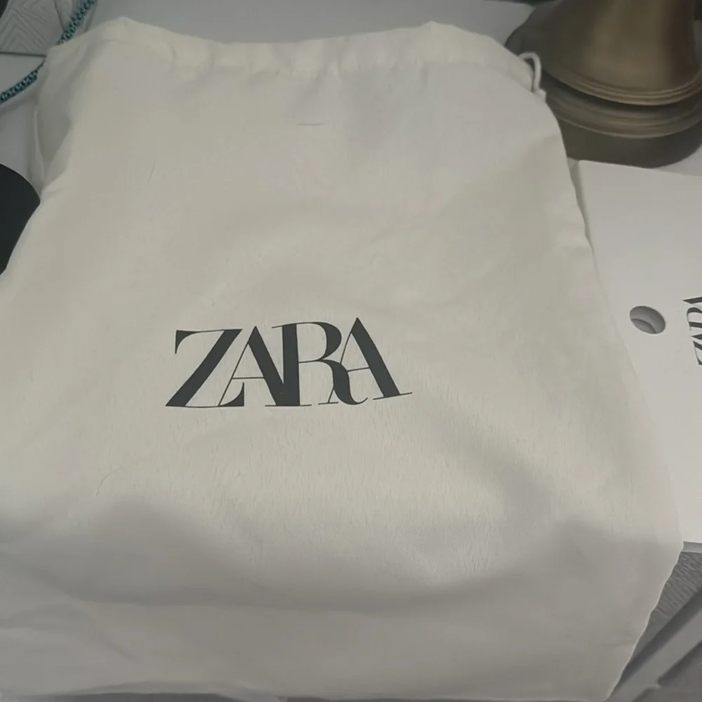 A NWT Zaras Rhinestone Chocker - Picture 7 of 7